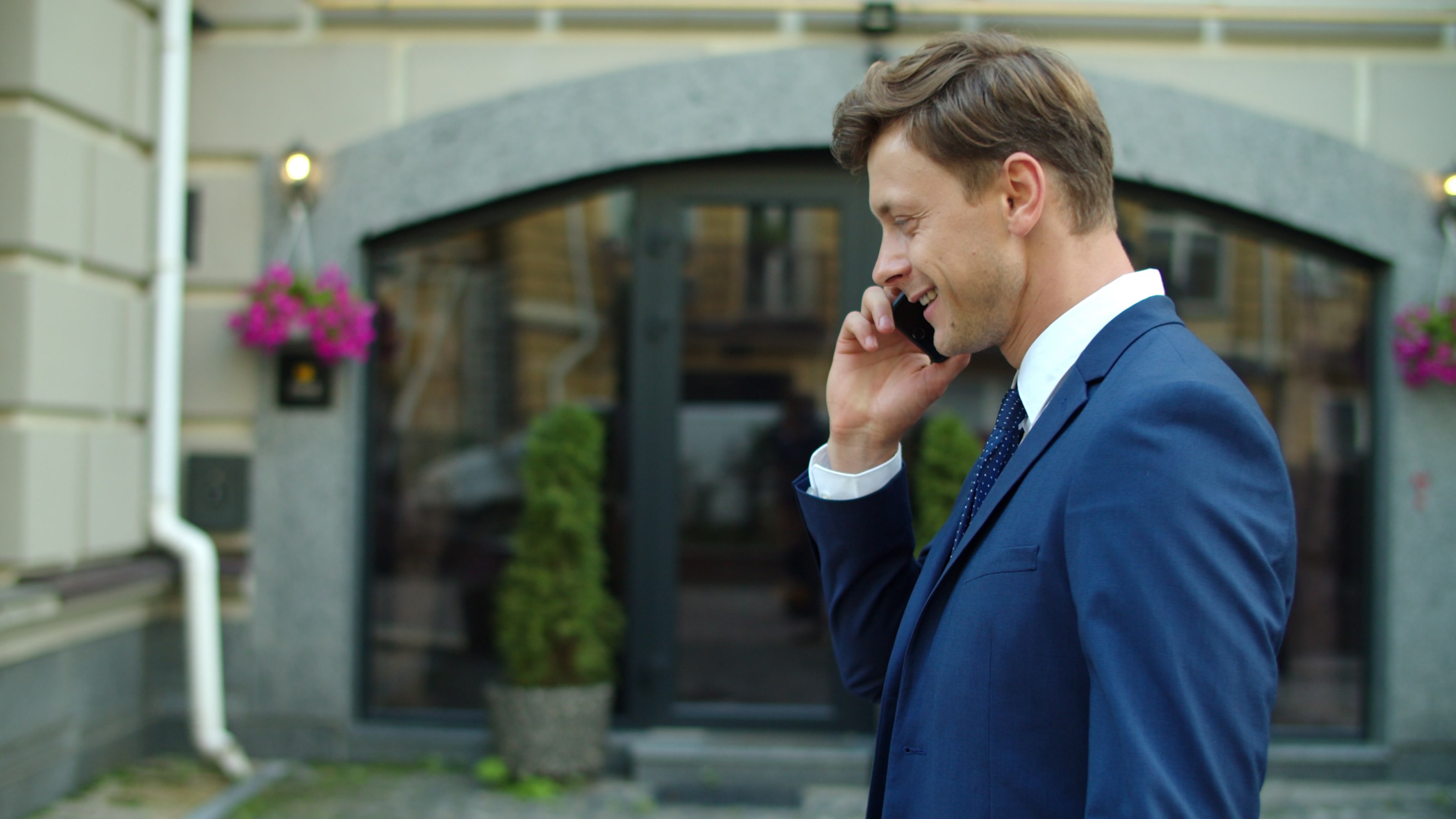 Adviser on a call